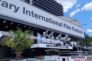 Glosa: Filmový festival, nebo žranice? - Novinky